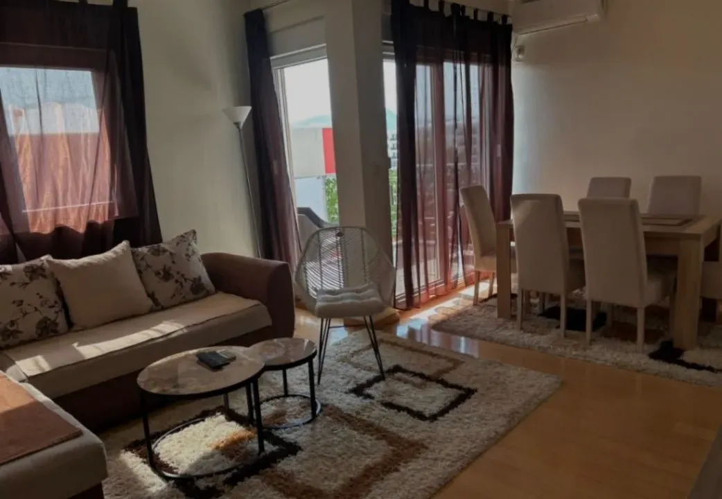 Izdavanje, jednosoban stan, 54m², City Kvart, Podgorica