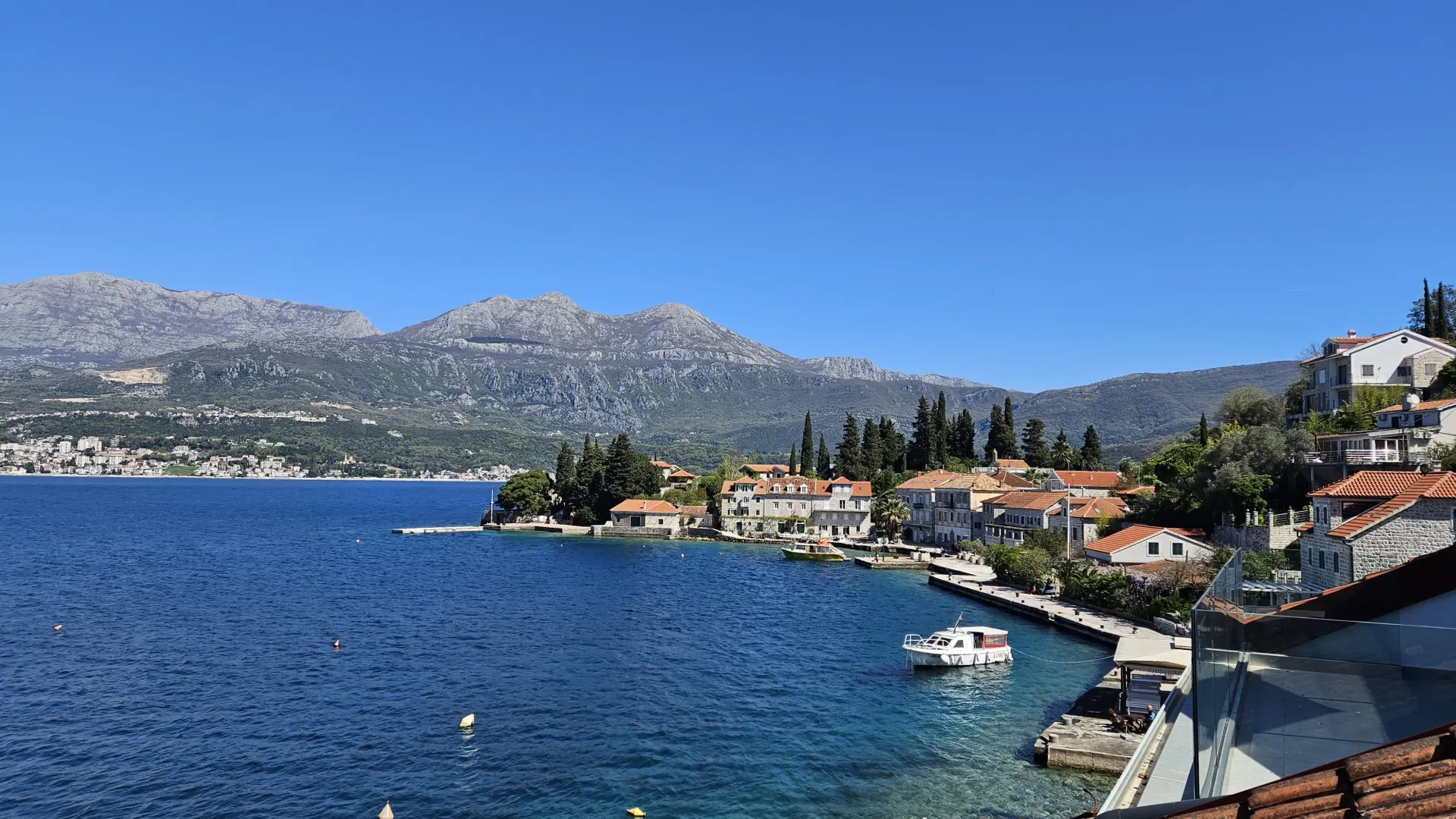 Prodaja, dvosoban stan, 71m², Rose, Herceg Novi