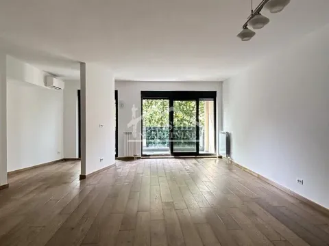Prodaja, trosoban stan, 83m², Kalenić Pijaca, Vračar Sve Podlokacije - image 5