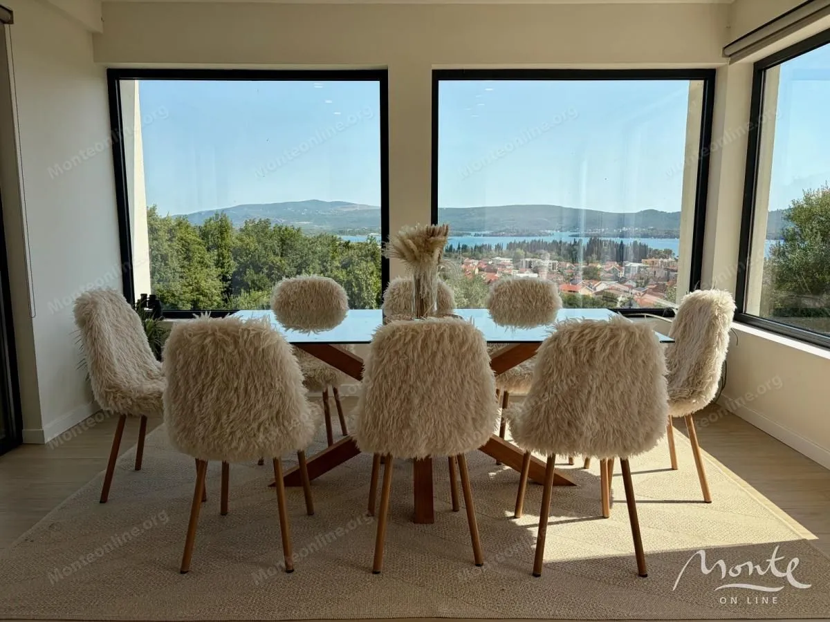 Prodaja, kuća, 220m², Tivat, Crna Gora