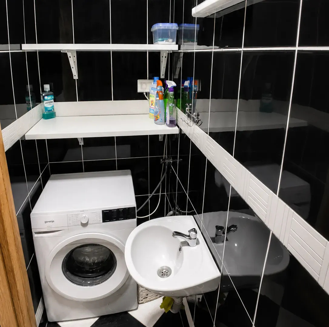 Izdavanje, dvosoban stan, 74m², Pobrežje, Podgorica