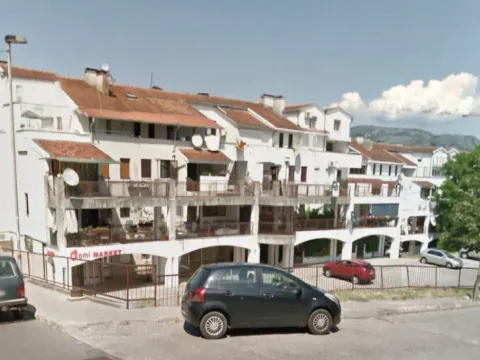 Prodaja, četvorosoban stan, 125m², Malo Brdo, Podgorica