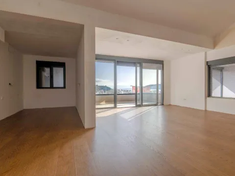 Prodaja, trosoban stan, 130m², Budva, Crna Gora - image 3