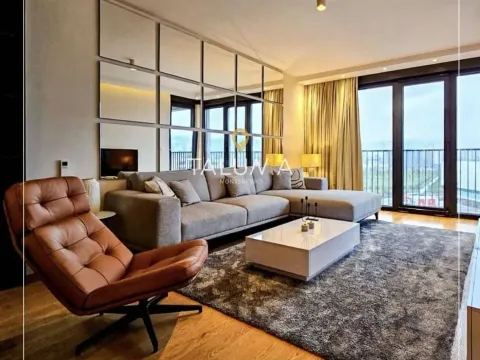 Prodaja, jednosoban stan, 56m², City Kvart, Podgorica - image 1