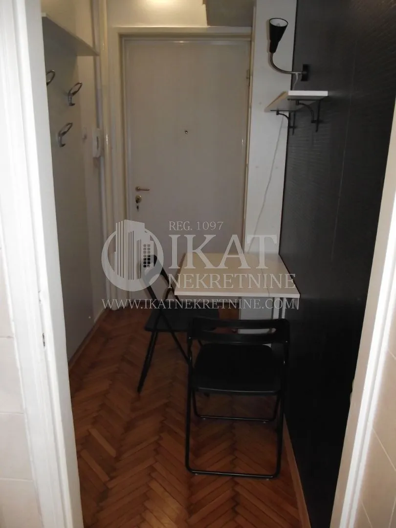 Izdavanje, stan, 25m², Stari Grad, Beograd