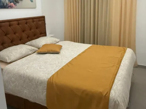 Rent, one bedroom apartment, 60m², Budva, Crna Gora - image 4