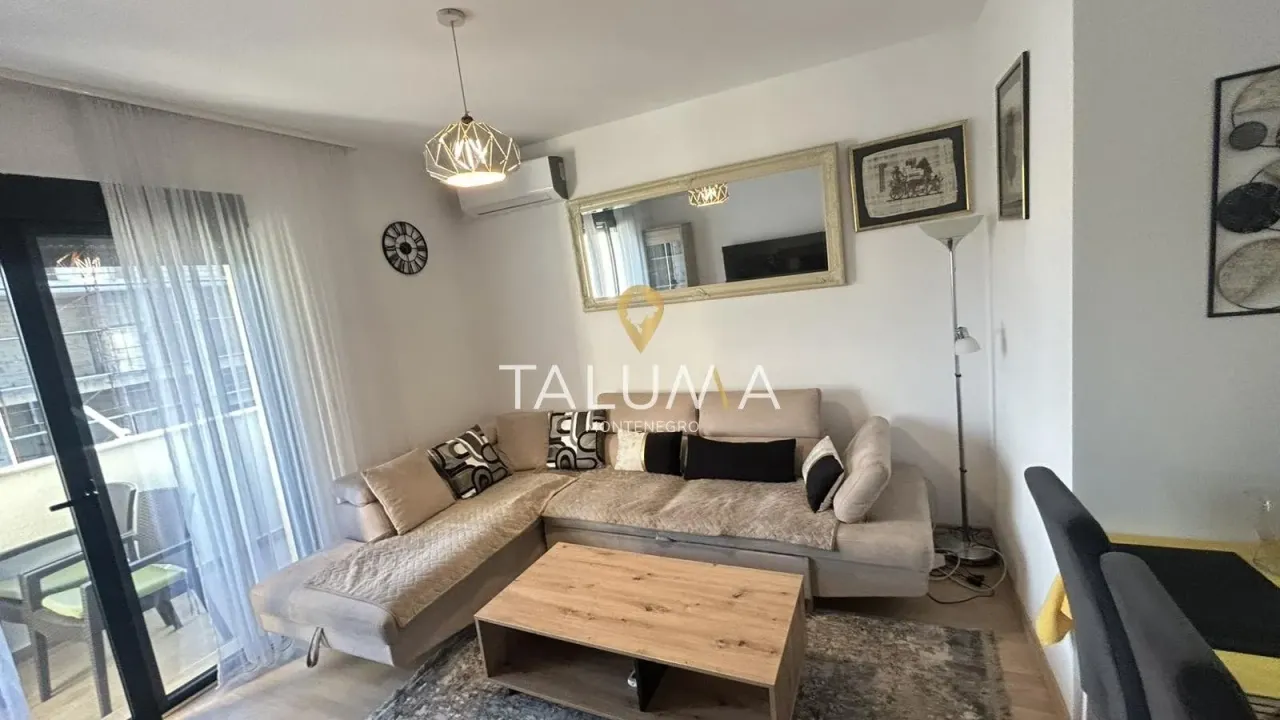 Izdavanje, jednosoban stan, 45m², Pobrežje, Podgorica