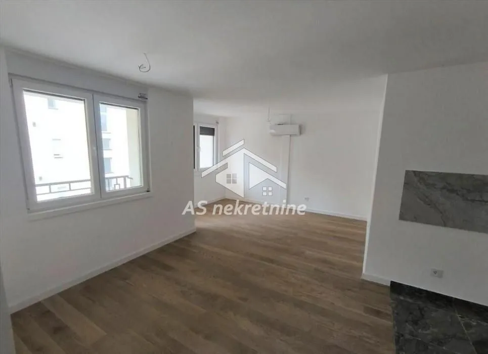 Sale, apartment, 58m², Zemun Cara Dušana, Zemun Sve Podlokacije