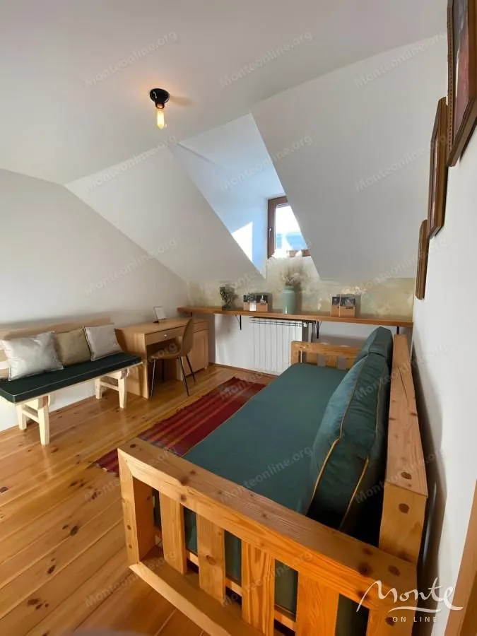 Sale, office space, 300m², Kolašin, Crna Gora