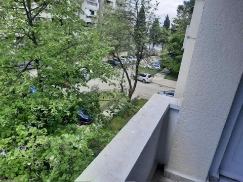 Izdavanje, jednosoban stan, 38m², Centar, Podgorica - image 2