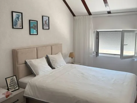 Izdavanje, jednosoban stan, 50m², Centar, Tivat - image 7