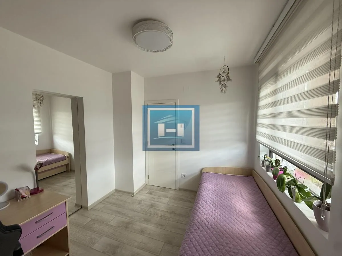 Prodaja, kuća, 240m², Centar, Jagodina