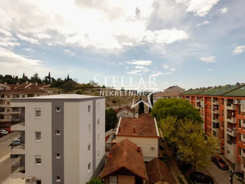 Rent, two bedroom apartment, 60m², Vezirov Most, Podgorica - image 14