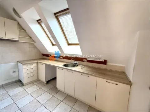 Rent, apartment, 207m², Kalenić Pijaca, Vračar Sve Podlokacije - image 13