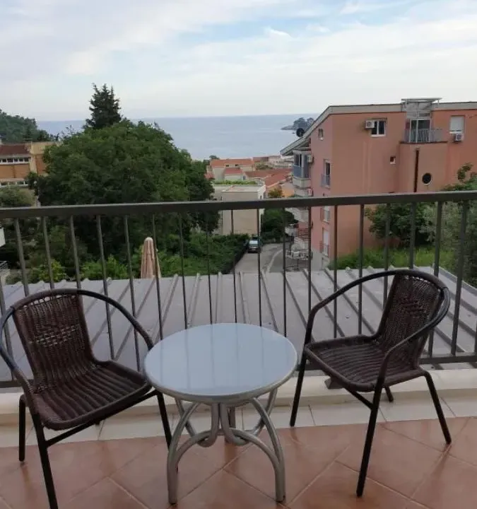 Prodaja, dvosoban stan, 83m², Petrovac, Budva