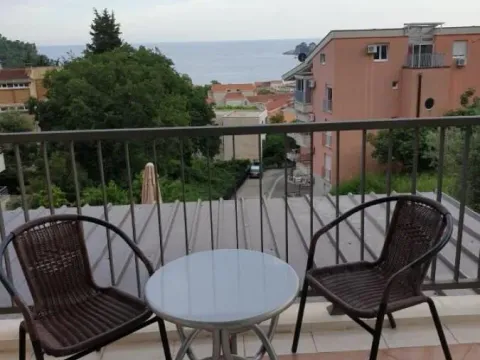Prodaja, dvosoban stan, 83m², Petrovac, Budva