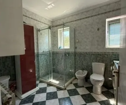 Izdavanje, četvorosoban stan, 150m², Tivat, Crna Gora - image 6