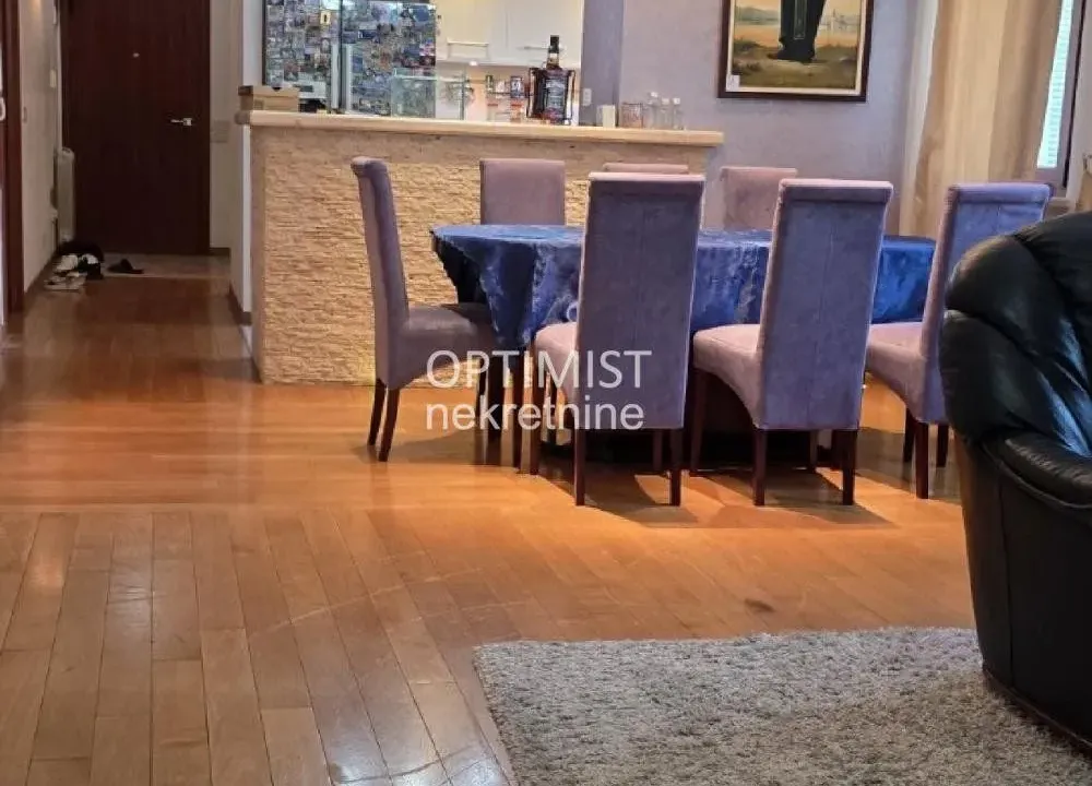 Prodaja, četvorosoban stan, 124m², Voždovac Sve Podlokacije, Beograd