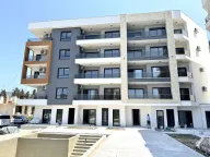 Sale, two bedroom apartment, 65m², Ulcinj, Crna Gora - image 1