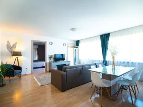 Izdavanje, dvosoban stan, 73m², Centar, Budva - image 8