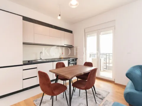 Izdavanje, dvosoban stan, 65m², Stari Aerodrom, Podgorica - image 4