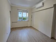Izdavanje, trosoban stan, 47m², Vračar Sve Podlokacije, Beograd - image 2