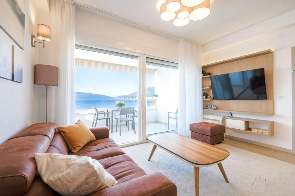 Prodaja, stan, 66m², Tivat, Crna Gora