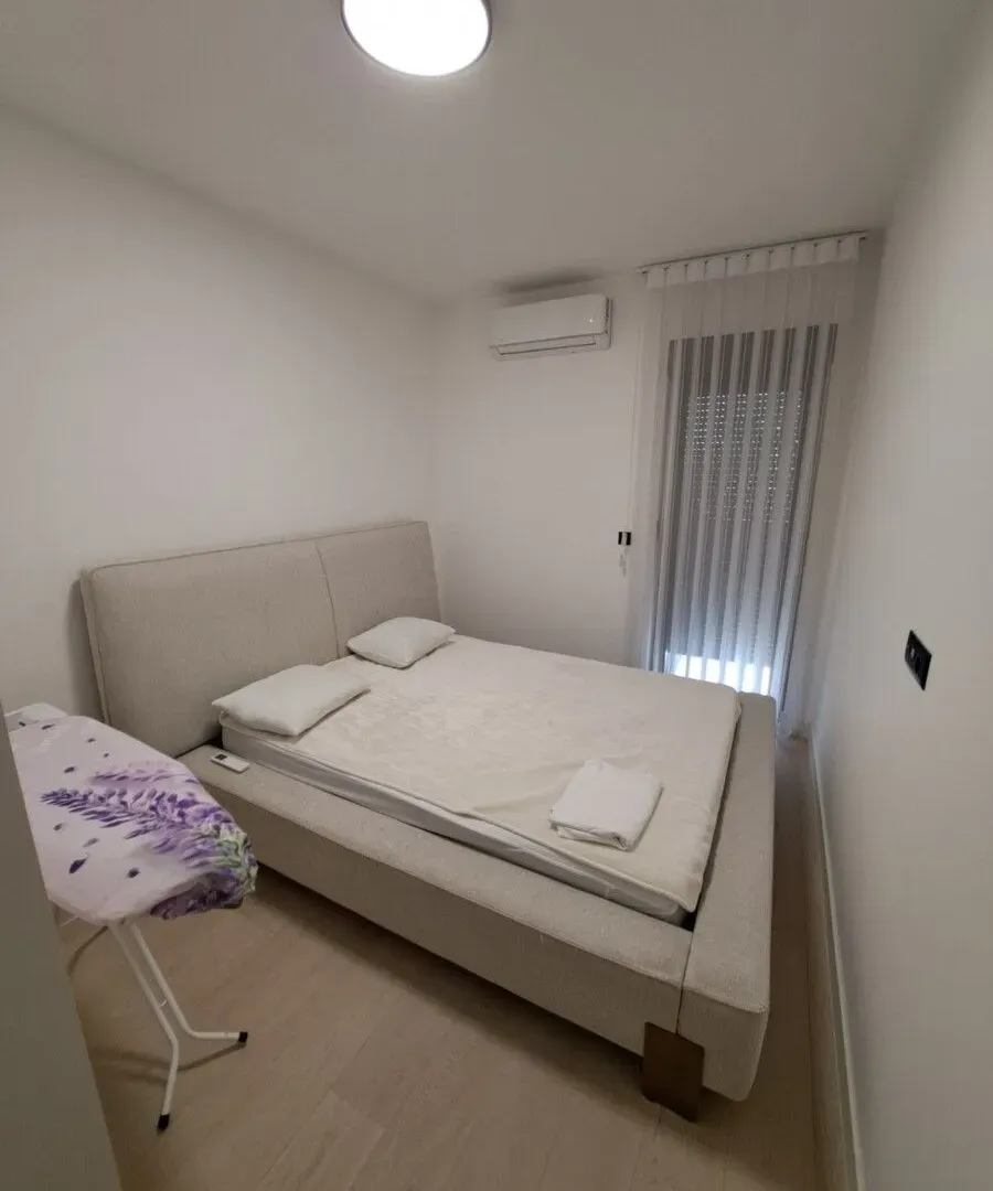 Rent, one bedroom apartment, 53m², Krivi Most, Podgorica