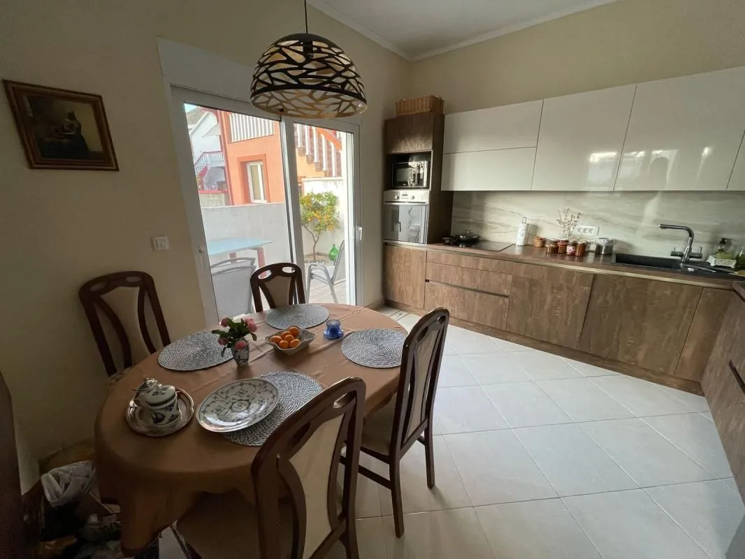 Sale, two bedroom apartment, 119m², Šušanj, Bar