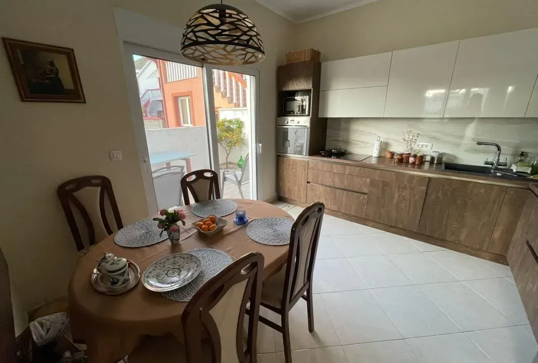 Sale, two bedroom apartment, 119m², Šušanj, Bar