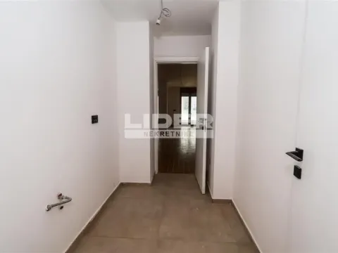 Sale, four bedroom apartment, 261m², Vračar Hram, Vračar Sve Podlokacije - image 8