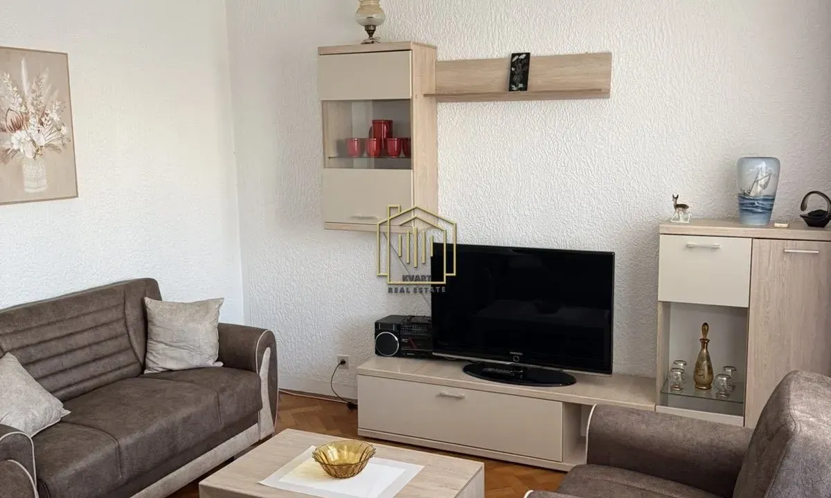 Izdavanje, dvosoban stan, 70m², Preko Morače, Podgorica