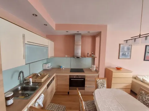 Izdavanje, dvosoban stan, 70m², Budva, Crna Gora - image 11