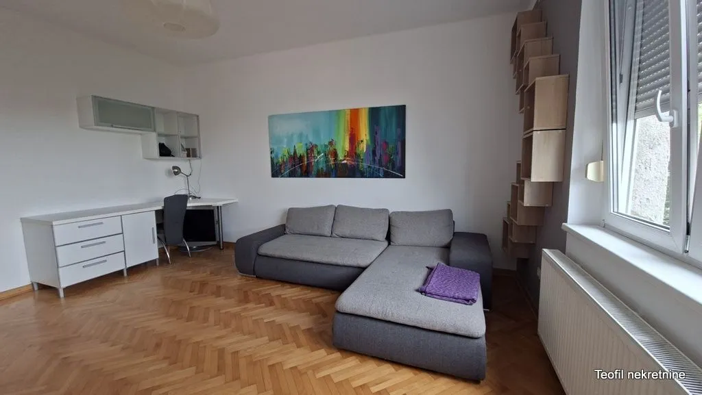 Izdavanje, dvosoban stan, 70m², Stari Grad, Beograd