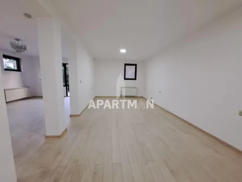Izdavanje, poslovni prostor, 70m², Savski Venac, Beograd - image 2