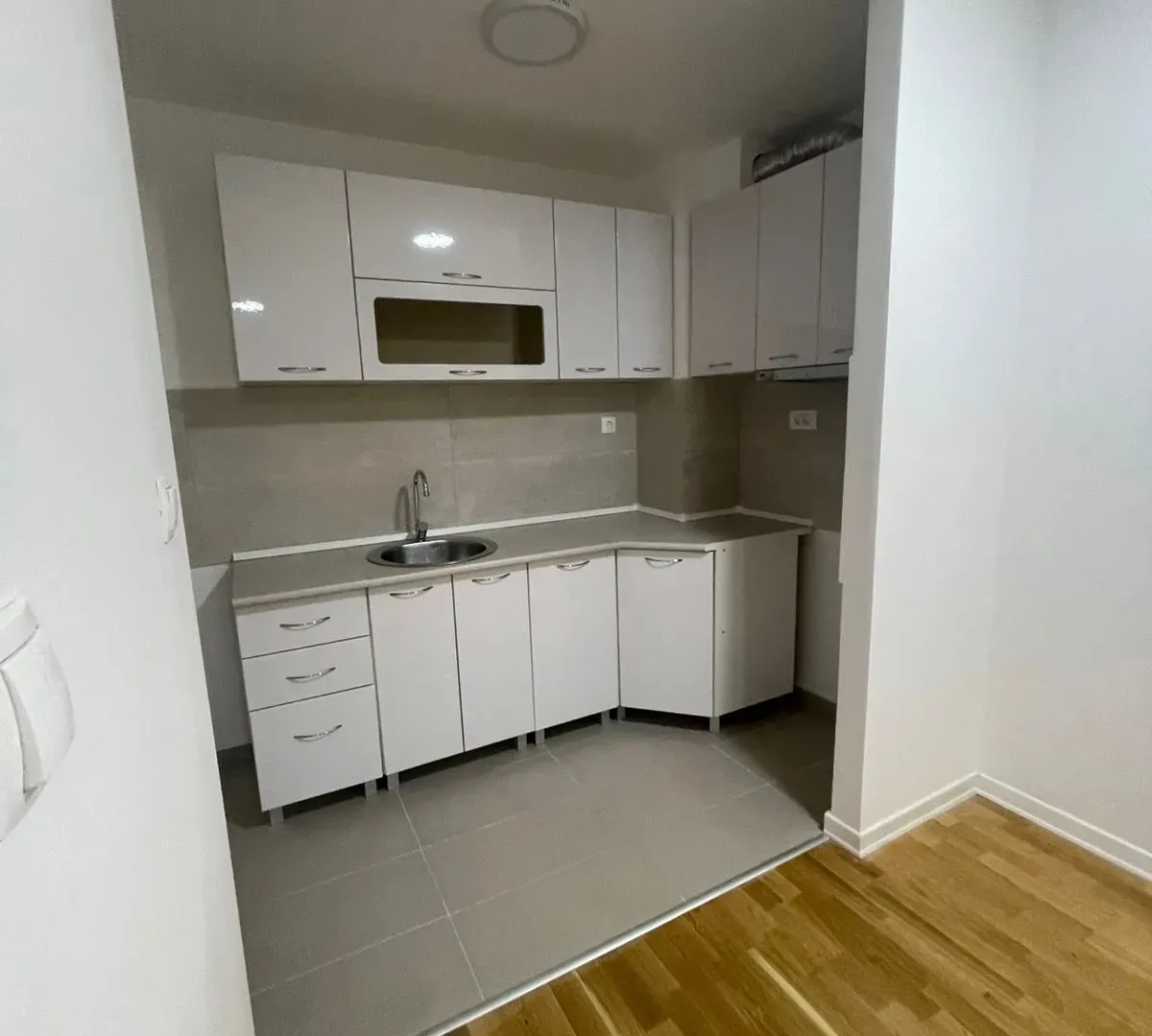 Izdavanje, jednosoban stan, 48m², Zabjelo, Podgorica