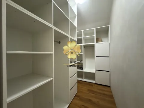 Izdavanje, kuća, 250m², Tološi, Podgorica - image 8