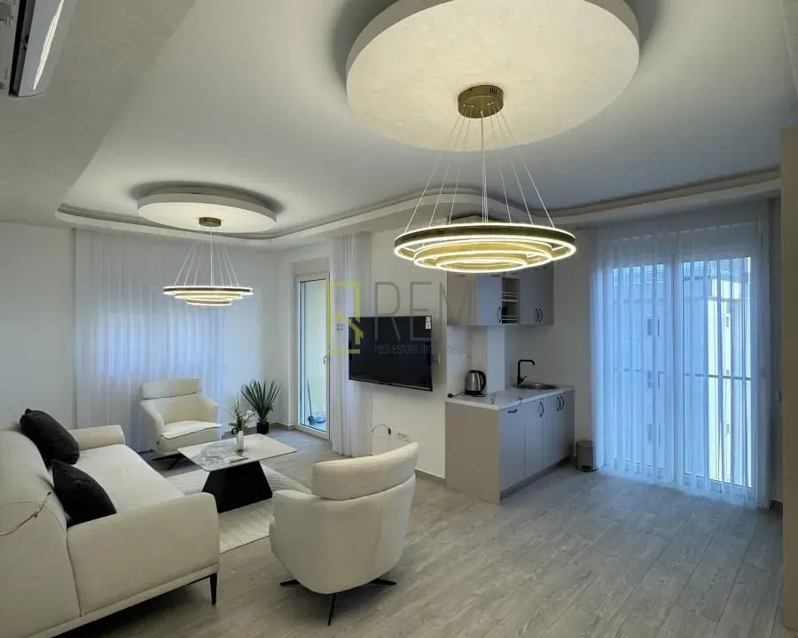 Sale, two bedroom apartment, 74m², Bečići, Budva