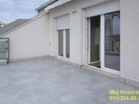 Izdavanje, poslovni prostor, 170m², Čubura, Beograd - image 15