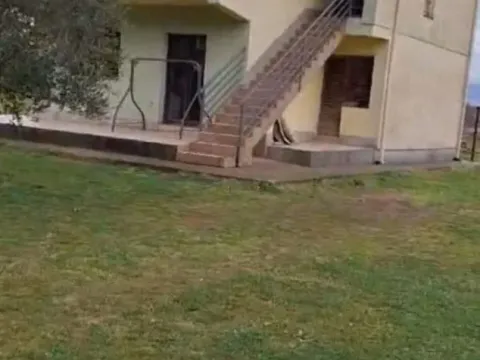 Sale, house, 240m², Farmaci, Podgorica - image 4