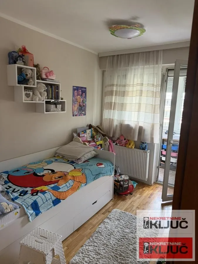 Prodaja, jednosoban stan, 38m², Sajmište, Novi Sad