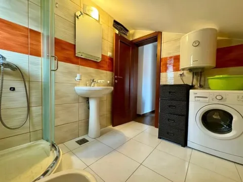 Izdavanje, jednosoban stan, 45m², Budva okolina, Budva - image 10