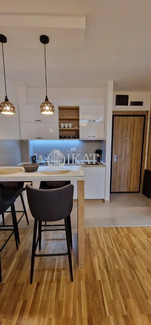 Prodaja, jednosoban stan, 35m², 25. Maj, Zlatibor