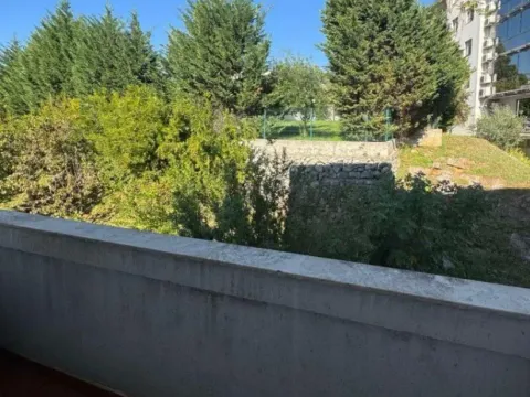 Izdavanje, trosoban stan, 115m², Gorica C, Podgorica - image 10