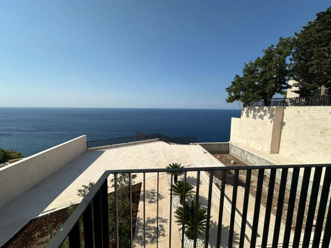Sale, house, 443m², Reževići, Budva