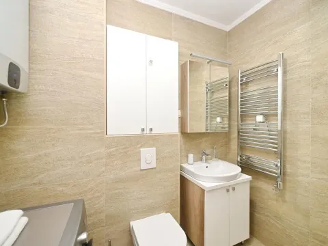 Rent, three bedroom apartment, 130m², Dobrota, Kotor - image 13
