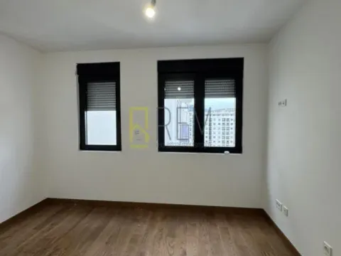 Izdavanje, dvosoban stan, 64m², Tološka šuma, Podgorica - image 9