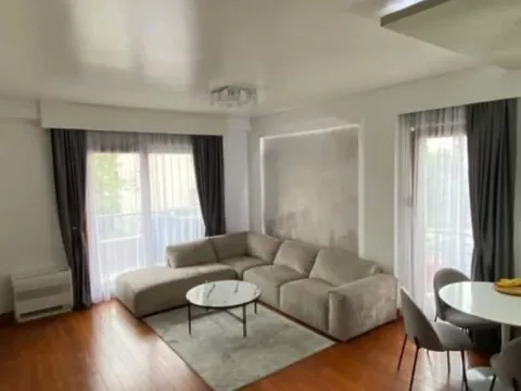 Izdavanje, dvosoban stan, 80m², Podgorica, Crna Gora