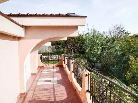 Rent, three bedroom apartment, 162m², Spuž, Danilovgrad - image 17