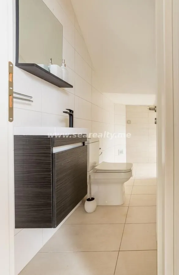 Prodaja, kuća, 280m², Tivat, Crna Gora